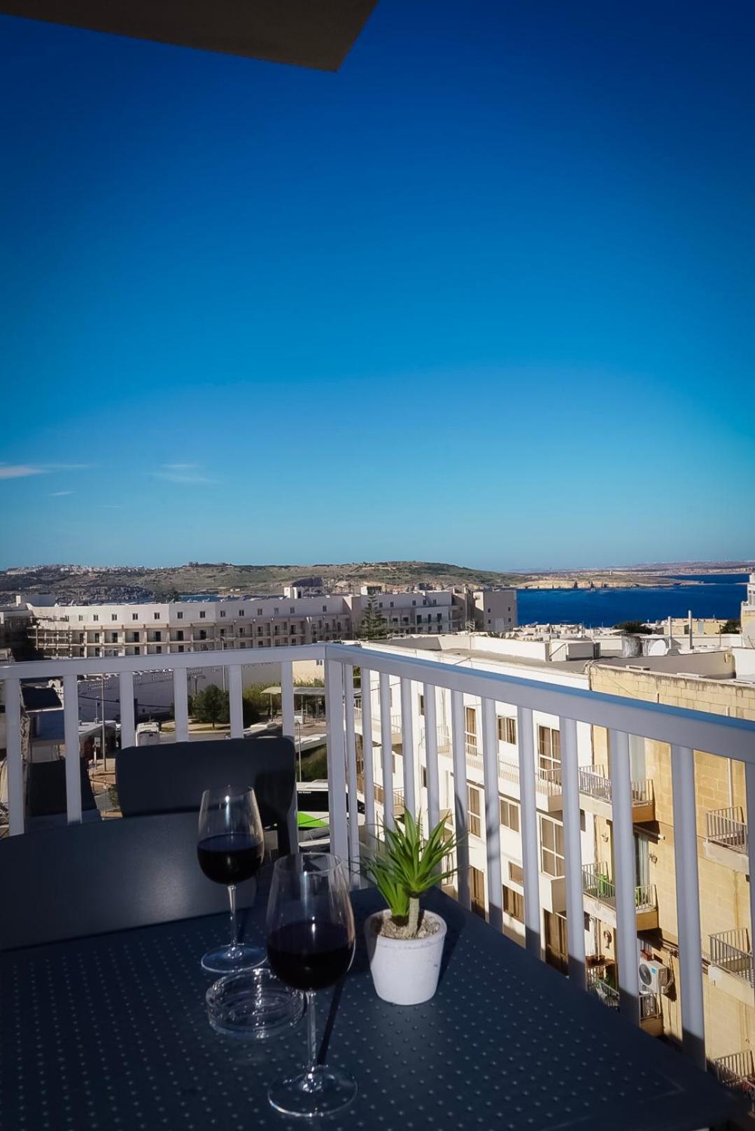 Centrally Located, Well Equipped, Stylish Flat. St. Paul's Bay Exterior photo